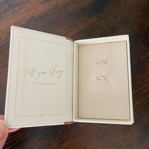 Elegant Gold hoops earrings